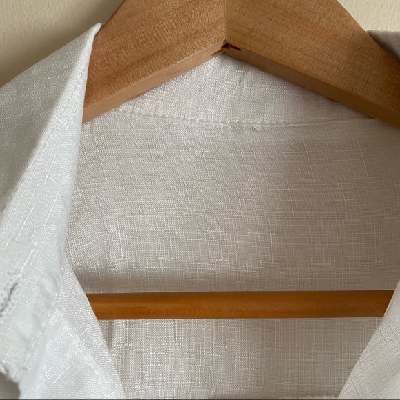 White button down long sleeved Womens shirt. - Picture 3 of 5